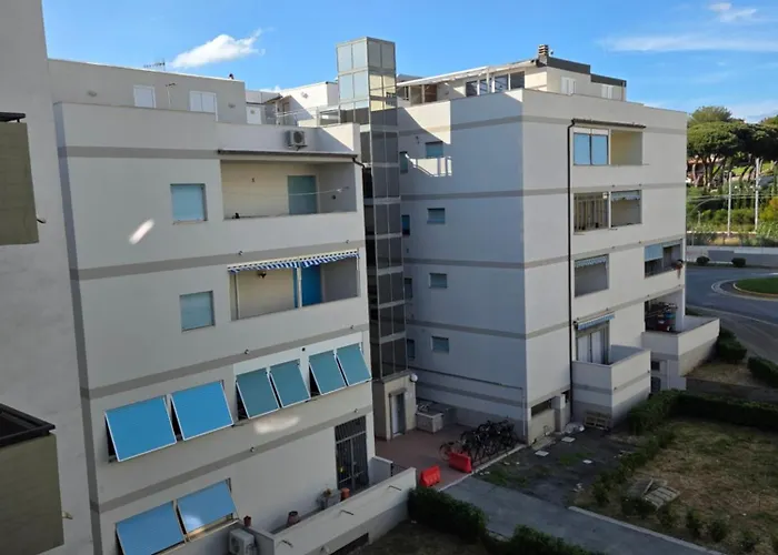 Litoranea 80 3* Follonica